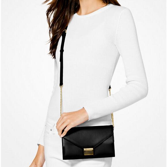 Express Black Faux Leather Rectangle Crossbody Gold Chain Strap Clutch Wristlet - Picture 1 of 7